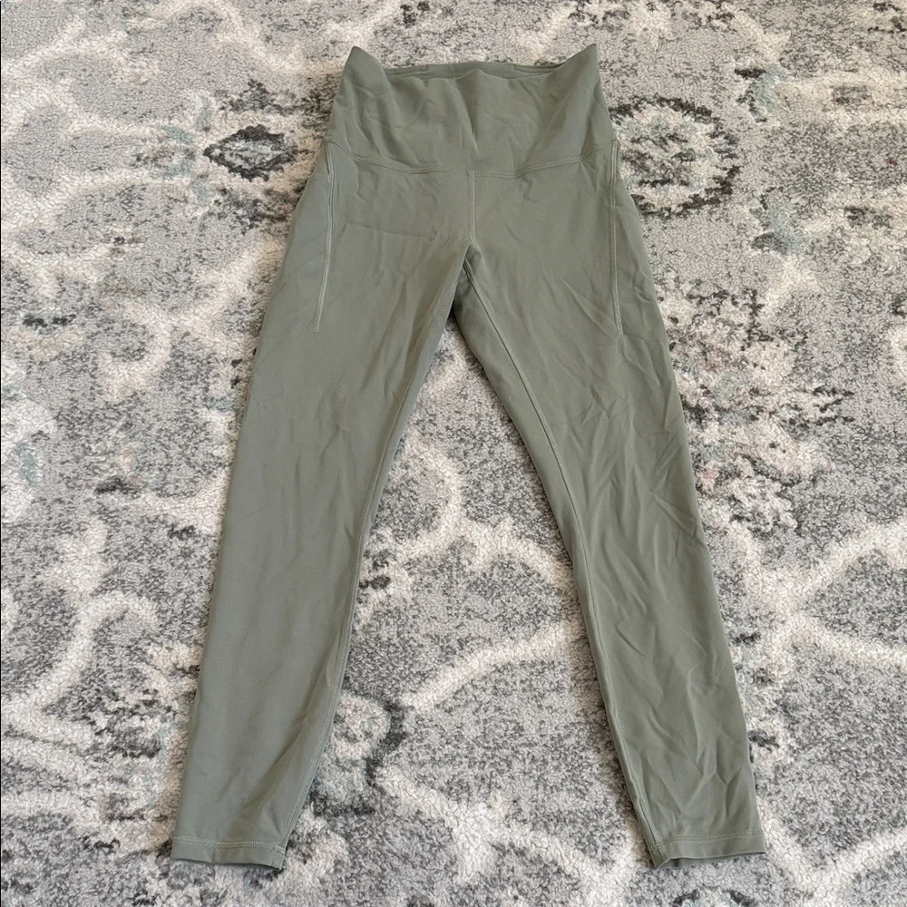 Lululemon Wunder Train High-Rise Tight with Pockets 25